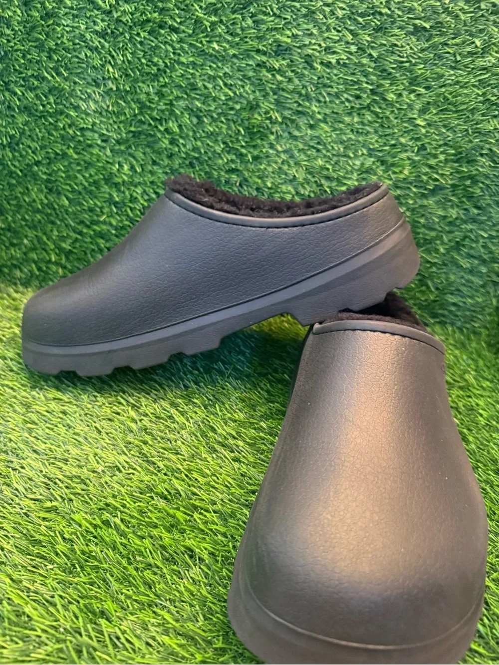 Crocs unisex Hydra Black Faux-Shearling Lined Slip-On Clogs men 9 women 11